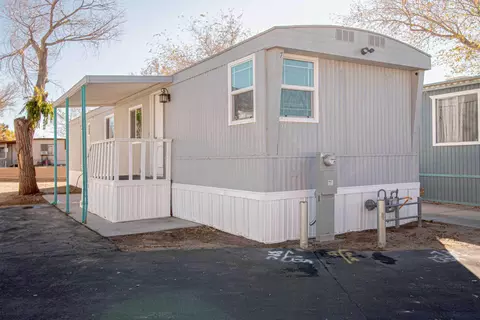 45131 28th St E #SPC 17, Lancaster, CA 93535