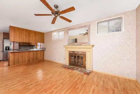 24357 Wabuska St, Newhall, CA 91321 photo 6