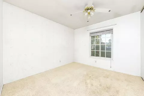 24357 Wabuska St, Newhall, CA 91321 photo 17