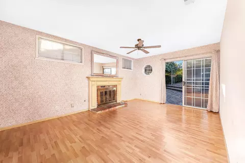24357 Wabuska St, Newhall, CA 91321 photo 8