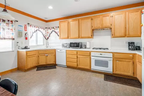 2049 Kalliope Ave, Lancaster, CA 93536 photo 17