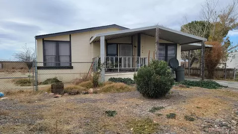 2124 Windflow Dr #64, Rosamond, CA 93560