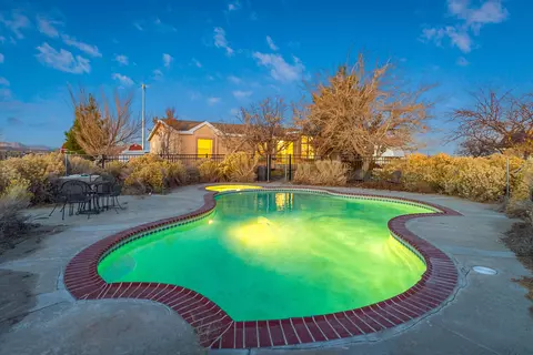 1801 Patterson Rd, Rosamond, CA 93560