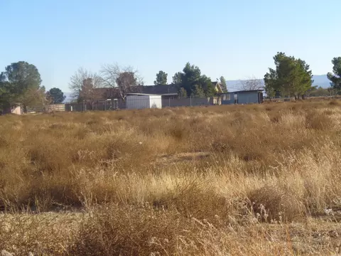 Ave.a 73rd Stw, Lancaster, CA 93536 photo 5