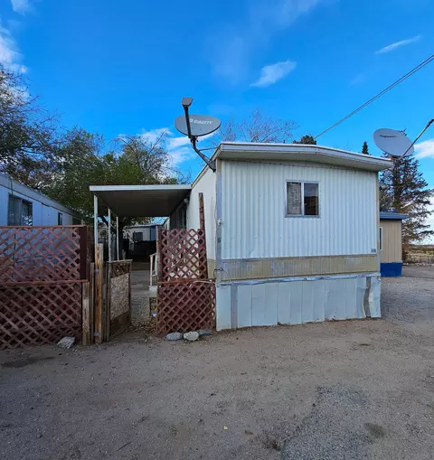 34220 Cheseboro Rd #SPC 6, Palmdale, CA 93552
