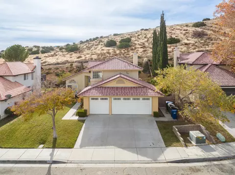 3164 Hampton Rd, Palmdale, CA 93551 photo 2