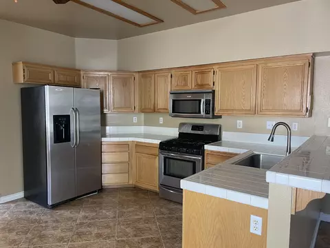 36543 Canasto Ct, Palmdale, CA 93552 photo 4
