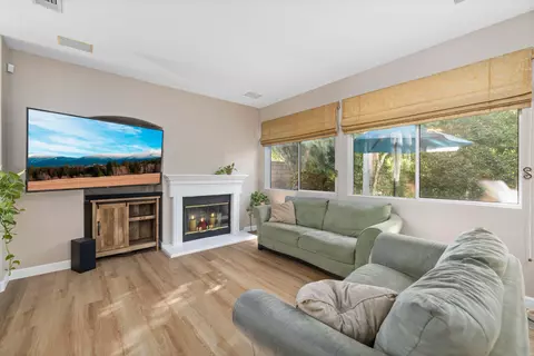 6652 Cowboy St, Simi Valley, CA 93063 photo 7