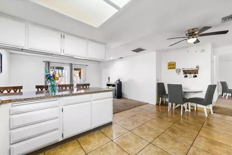 44746 Sarah Ln, Lancaster, CA 93535 photo 16