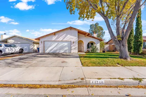 44746 Sarah Ln, Lancaster, CA 93535 photo 3