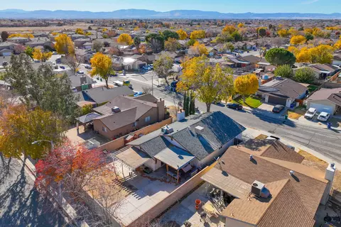 44746 Sarah Ln, Lancaster, CA 93535 photo 5