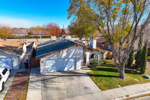 44746 Sarah Ln, Lancaster, CA 93535 photo 6