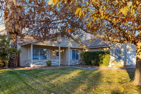 5845 Madrid Ct, Palmdale, CA 93552