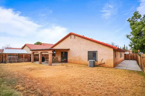 1614 Lingard St E, Lancaster, CA 93535 photo 12