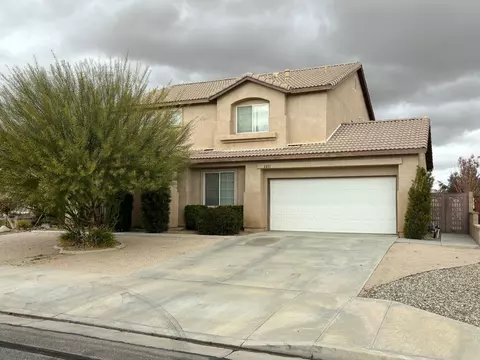 2031 Hart St, Lancaster, CA 93536