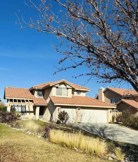 3453 Satin Ct, Palmdale, CA 93551