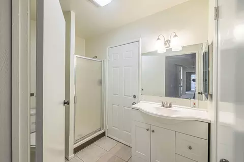 645 Ivesbrook St E, Lancaster, CA 93535 photo 39