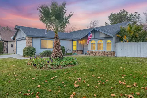 645 Ivesbrook St E, Lancaster, CA 93535 photo 9