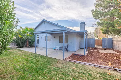 645 Ivesbrook St E, Lancaster, CA 93535 photo 6
