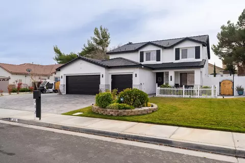 312 Bogie St, Palmdale, CA 93551