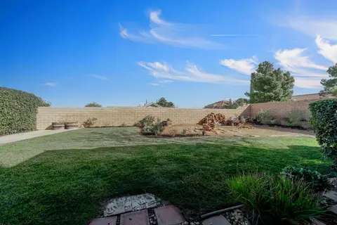 7221 Nightingale Ln, Lancaster, CA 93536 photo 48