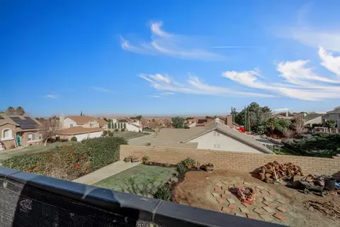 7221 Nightingale Ln, Lancaster, CA 93536 photo 45