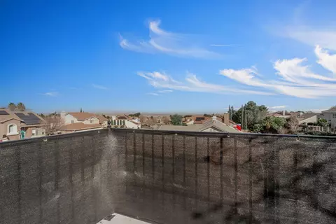 7221 Nightingale Ln, Lancaster, CA 93536 photo 44
