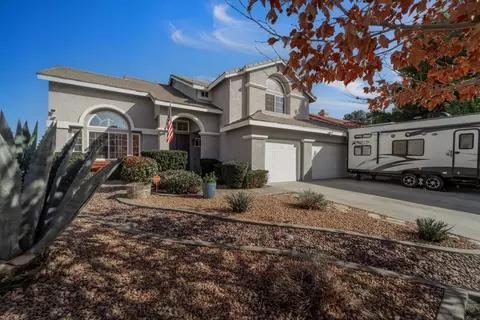 7221 Nightingale Ln, Lancaster, CA 93536