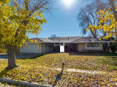 1126 Avenue J1 E, Lancaster, CA 93535