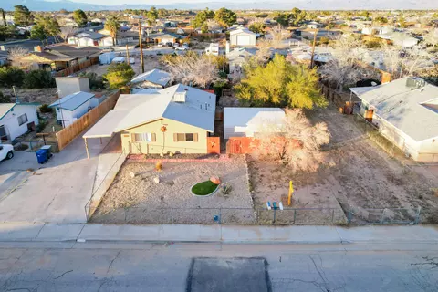 1228 St George Ave W, Ridgecrest, CA 93555