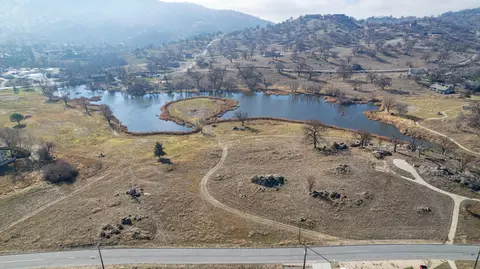 St. Andrews Drive, Tehachapi, CA 93561 photo 3