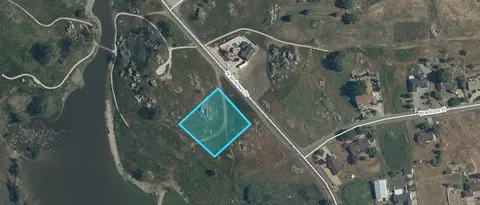 St. Andrews Drive, Tehachapi, CA 93561 photo 2