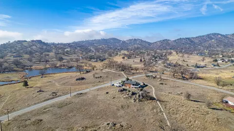 St. Andrews Drive, Tehachapi, CA 93561 photo 6