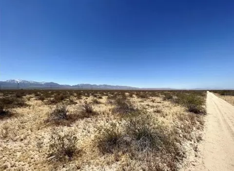 Vic Avenue T8 203 Ste, Palmdale, CA 93591