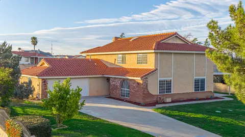6215 Ave M8 W, Palmdale, CA 93551