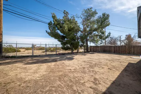 15960 Jean Dr, Mojave, CA 93501 photo 29