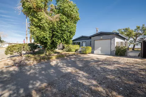 15960 Jean Dr, Mojave, CA 93501 photo 5