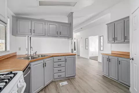 45465 25th St E #SPC 195, Lancaster, CA 93535 photo 8