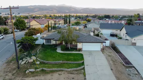 20300 Mini Ct, Tehachapi, CA 93561