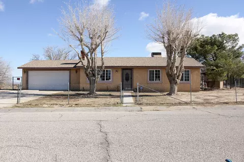 40510 179th St E, Lake Los Angeles, CA 93535