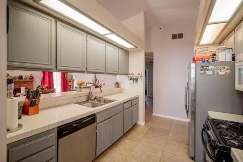 2354 Kettering St E, Lancaster, CA 93535 photo 12