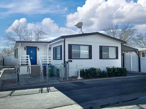 45800 Challenger Way #87, Lancaster, CA 93535