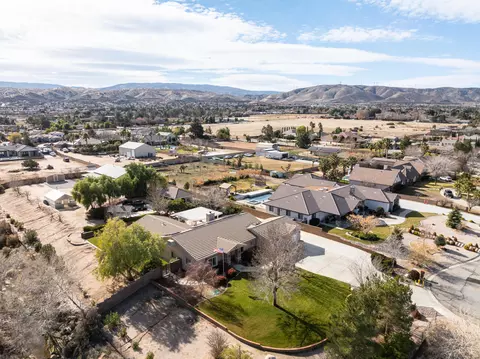 4110 Derby Cir, Quartz Hill, CA 93536 photo 2