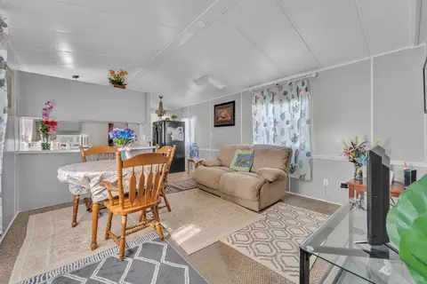 45415 28th St E #55, Lancaster, CA 93535 photo 5