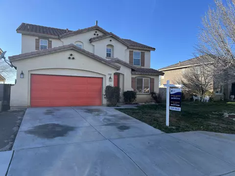 43533 Rucker St, Lancaster, CA 93535 photo 2