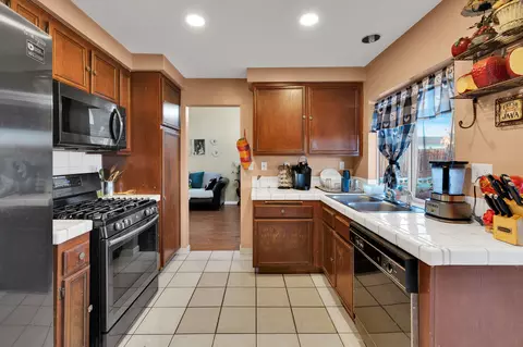 3103 Ave R 4 E, Palmdale, CA 93550 photo 6