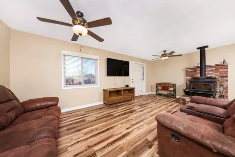 8628 Avenue E Ave W, Lancaster, CA 93536 photo 6