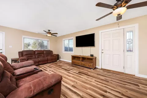 8628 Avenue E Ave W, Lancaster, CA 93536 photo 7