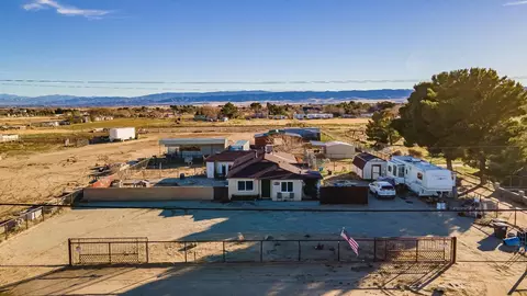 8628 Avenue E Ave W, Lancaster, CA 93536 photo 3