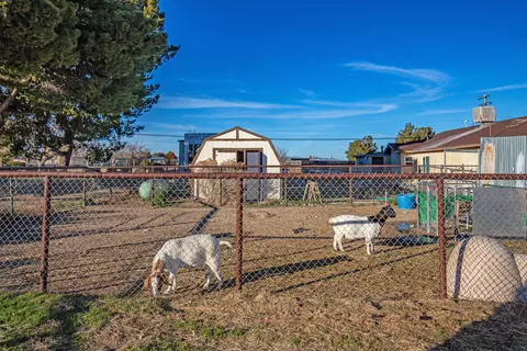 8628 Avenue E Ave W, Lancaster, CA 93536 photo 43